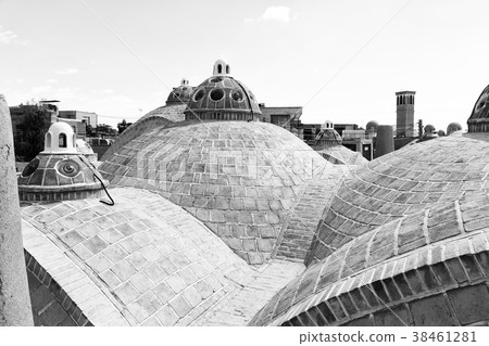 the roof and the architecture 38461281