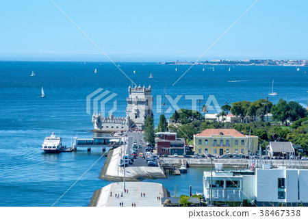 I look at Belém's tower from the monument of discovery I look at Belém's tower from the monument of discovery 38467338