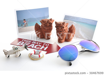 To the beach To the beach 38467699