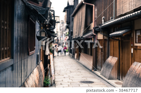 Alley of Kyoto Gion - Stock Photo [38467717] - PIXTA