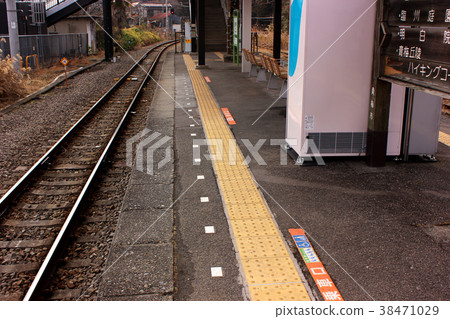 Ome Line Miyanohara Station Platform (4) Ome Line Miyanohara Station Platform (4) 38471029