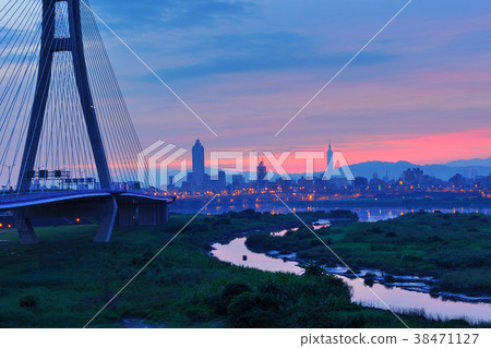Taiwan, New Taipei City, Taiwan, Taiwan, New North Bridge, morning faint, river, water, sunrise, bridge Taiwan, New Taipei City, Taiwan, Taiwan, New North Bridge, morning faint, river, water, sunrise, bridge 38471127