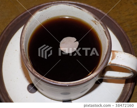 After having a good time watching Hanami 38472160