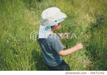younger, person, little child 38472242