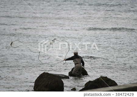 漁夫捕魚網捕魚yaeyama遠程海島沖繩海邊人人工作工作技術企業海鮮 38472429