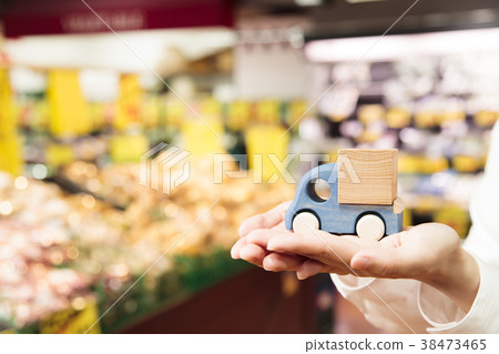 Supermarket supermarket clerk staff Supermarket supermarket clerk staff 38473465