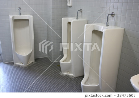 Japanese men's toilet 38473605