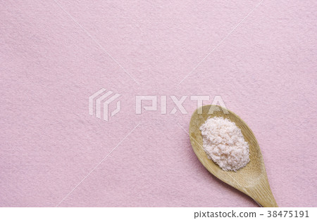 一匙粉紅色玫瑰鹽 一匙粉紅色玫瑰鹽 38475191