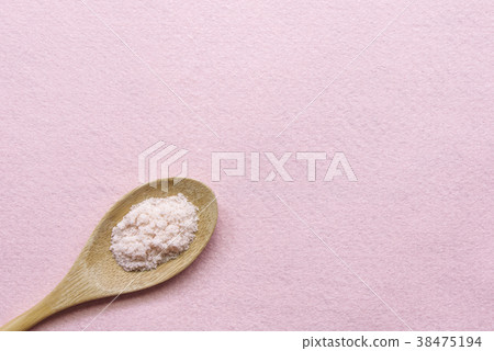 一匙粉紅色玫瑰鹽 一匙粉紅色玫瑰鹽 38475194