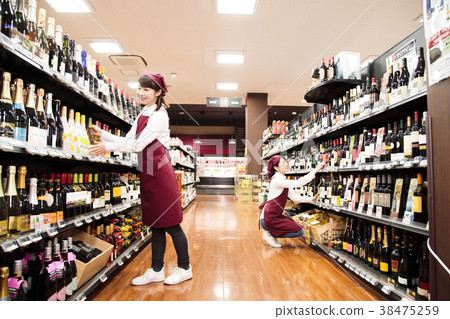 Supermarket supermarket clerk staff 38475259