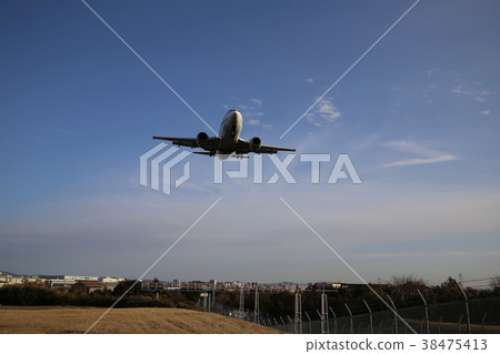 Plane from Senrigawa Plane from Senrigawa 38475413