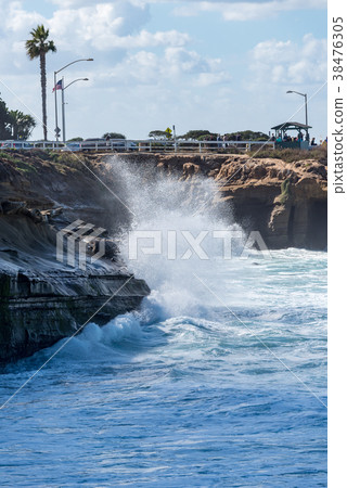 聖地亞哥拉霍亞海岸風景垂直構成 38476305