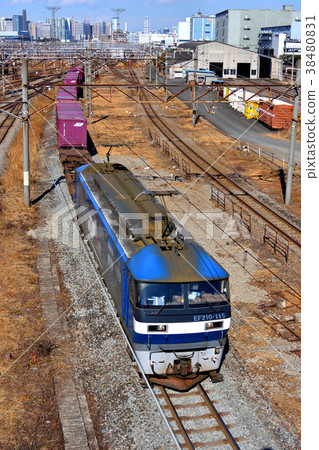 Freight train leaving Tokyo Freight Terminal 38480831