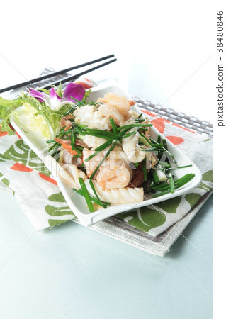 seafood cuisine 38480846