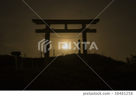 hachibuse mount in nagano at starry night hachibuse mount in nagano at starry night 38481258