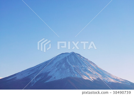 [材料，背景等]富士山（被雪覆蓋的區域，複製空間） 38490739