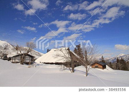Shinshu Odani的冬季Chikuni高速公路的Ushikata酒店 Shinshu Odani的冬季Chikuni高速公路的Ushikata酒店 38493556