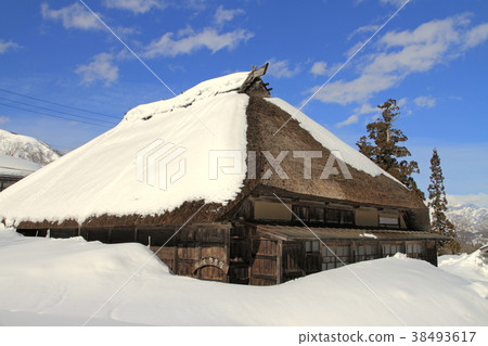 Shinshu Odani的冬季Chikuni高速公路的Ushikata酒店 Shinshu Odani的冬季Chikuni高速公路的Ushikata酒店 38493617