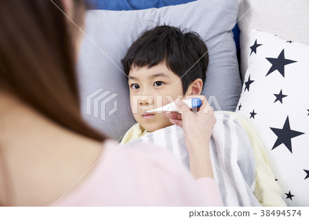 Pain, Cold, Children, Mom, Korean Pain, Cold, Children, Mom, Korean 38494574