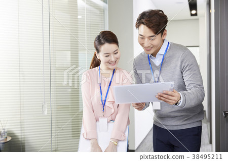 Businessman, Business Woman, Korean 38495211
