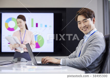 Businessman, Business Woman, Korean 38495300
