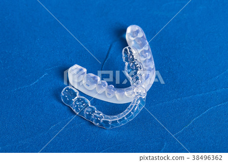 Pre-orthodontic dental trainer alignment appliance Pre-orthodontic dental trainer alignment appliance 38496362