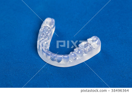 Pre-orthodontic dental trainer alignment appliance 38496364