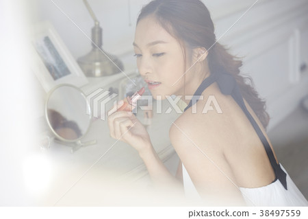 Female makeup beauty Female makeup beauty 38497559