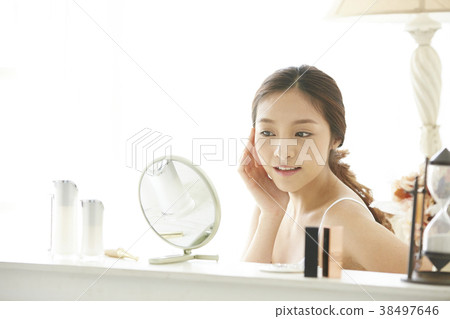 女性美的形象 38497646