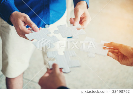 Teamwork meeting Business Jigsaw Puzzle solution Teamwork meeting Business Jigsaw Puzzle solution 38498762