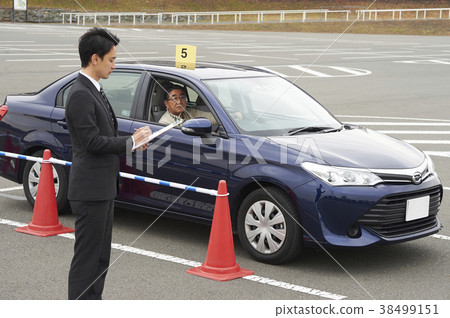 高級駕駛學校駕駛 38499151