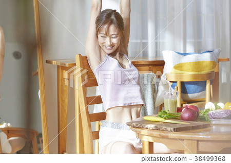 Women who care about diet 38499368