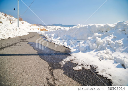 A road A road 38502014