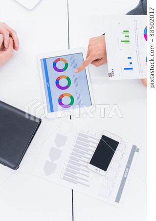 Businessman, business talk, proposal, meeting Businessman, business talk, proposal, meeting 38502017