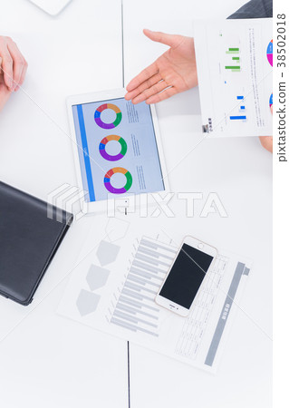 Businessman, business talk, proposal, meeting Businessman, business talk, proposal, meeting 38502018
