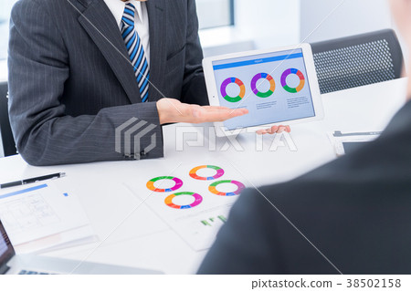 Businessman, business talk, proposal, meeting Businessman, business talk, proposal, meeting 38502158