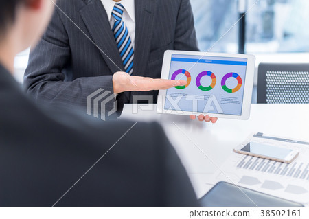 Businessman, business talk, proposal, meeting Businessman, business talk, proposal, meeting 38502161