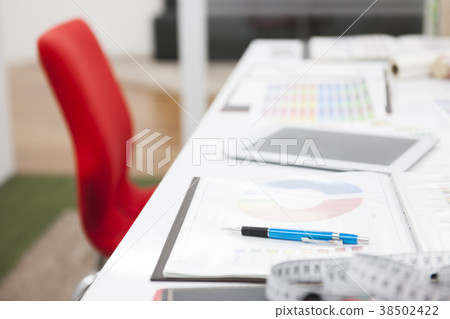 Apparel Meeting Room Meeting Room Office Apparel Meeting Room Meeting Room Office 38502422