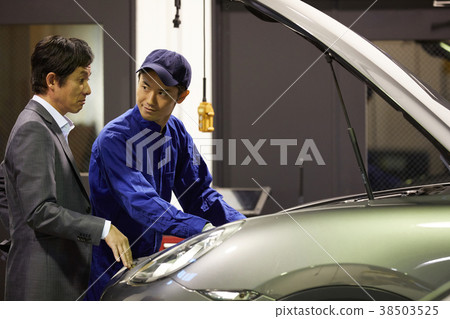 Car Maintenance Engine Mechanic and Client 38503525