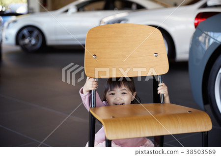 Car dealer girl portrait Car dealer girl portrait 38503569