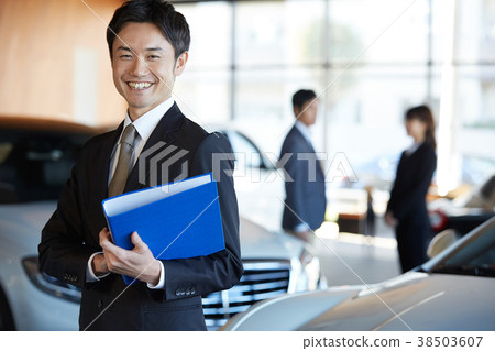 Car dealer Male employee Portrait Car dealer Male employee Portrait 38503607