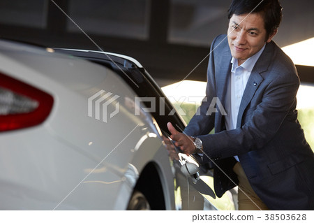 汽車經銷商執行執行豪華車 汽車經銷商執行執行豪華車 38503628