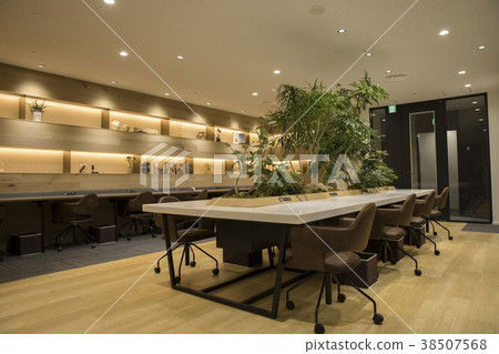 Coworking space Free address Shared office image 38507568