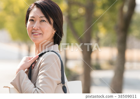 Business Woman Middle Japanese Woman 38509011