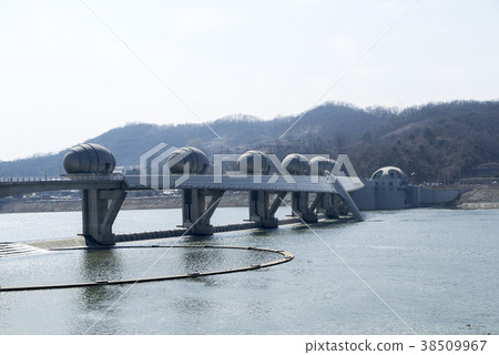 Ipo Bo, Namhan River, Yeoju City, Gyeonggi-do 38509967
