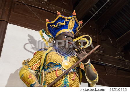 Buddhist God statue in the ancient longhua temple 38510313
