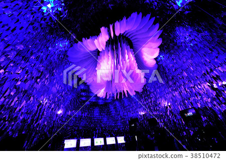 Light show, colorful, light carving, creativity, art, creation, texture, shading 38510472