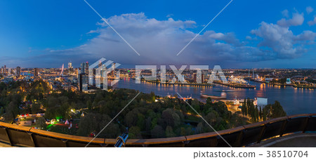 Rotterdam cityscape - Netherlands Rotterdam cityscape - Netherlands 38510704