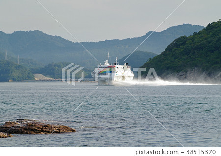 High-speed boat entering Nishigo Port High-speed boat entering Nishigo Port 38515370