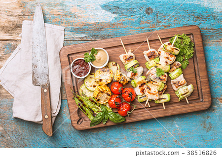 Chicken shish kebab with zucchini Chicken shish kebab with zucchini 38516826